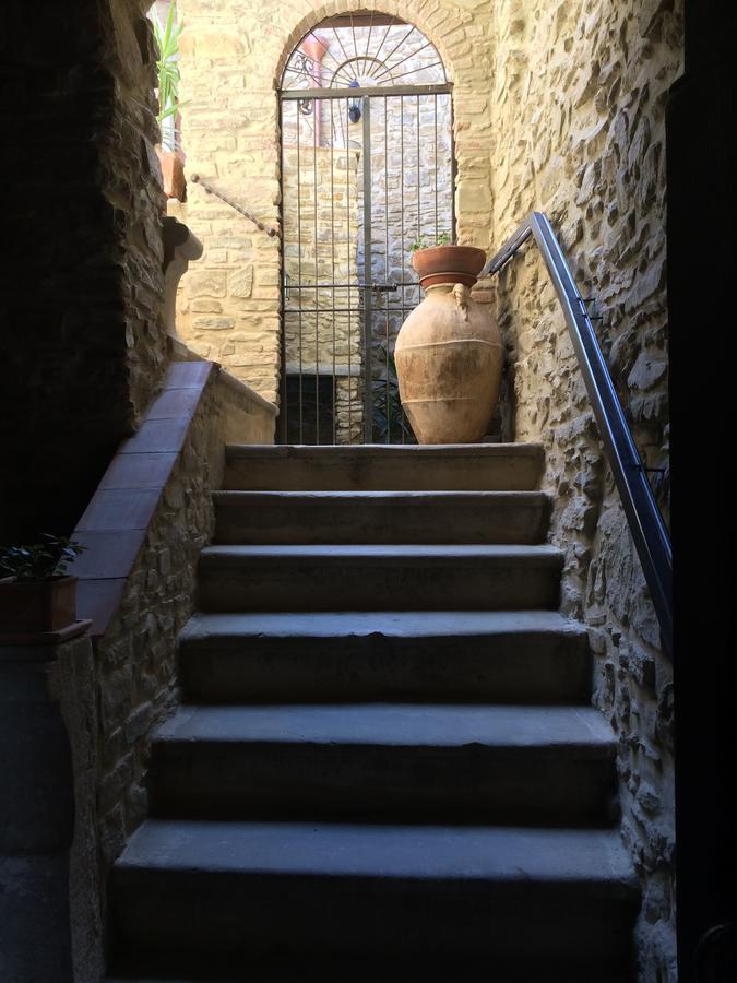 Pozzo Medievale Prignano Cilento Exterior photo
